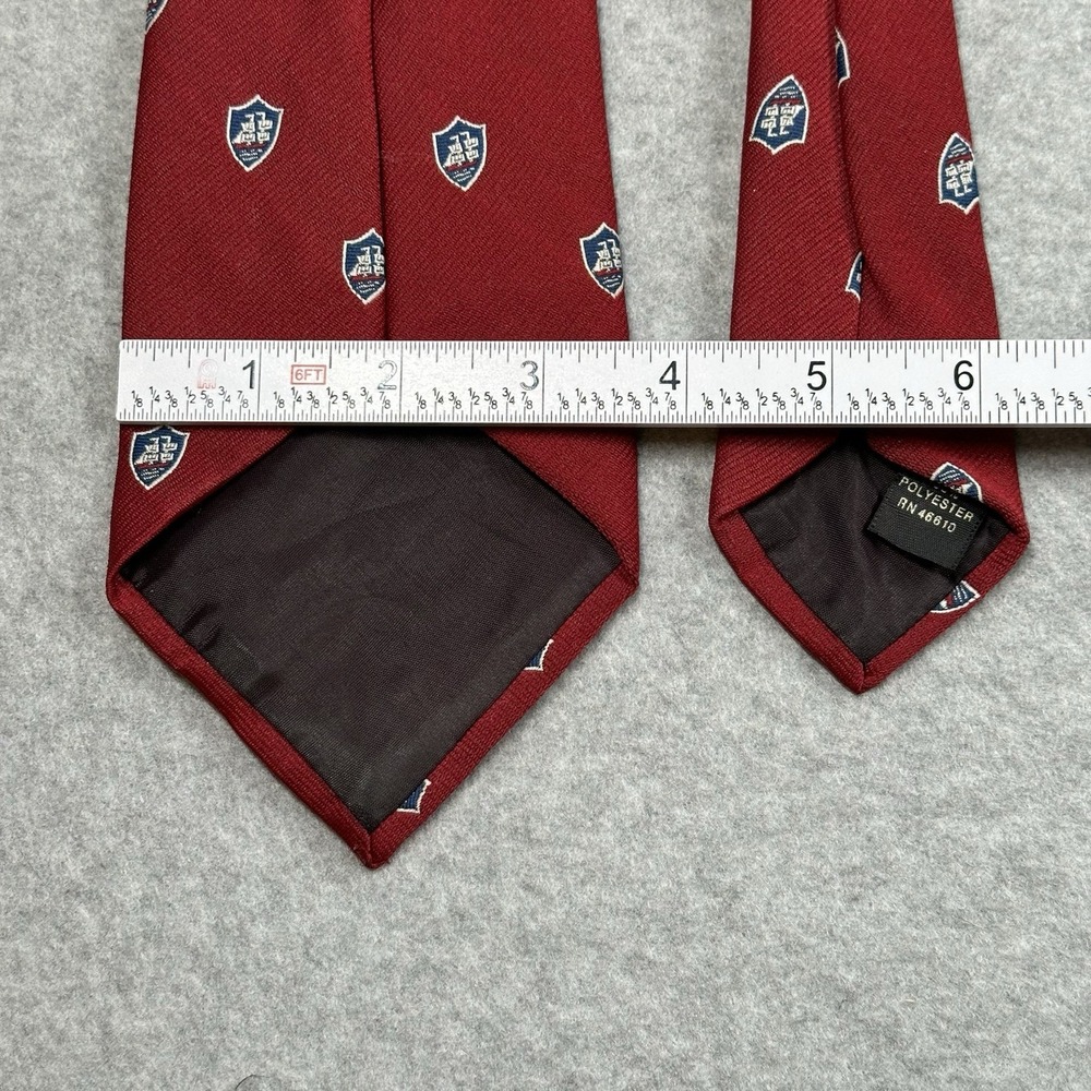 Vintage Pride of England Red Heraldic Crest Shield Tie Preppy Polyester 56x3.6 - Picture 4 of 6